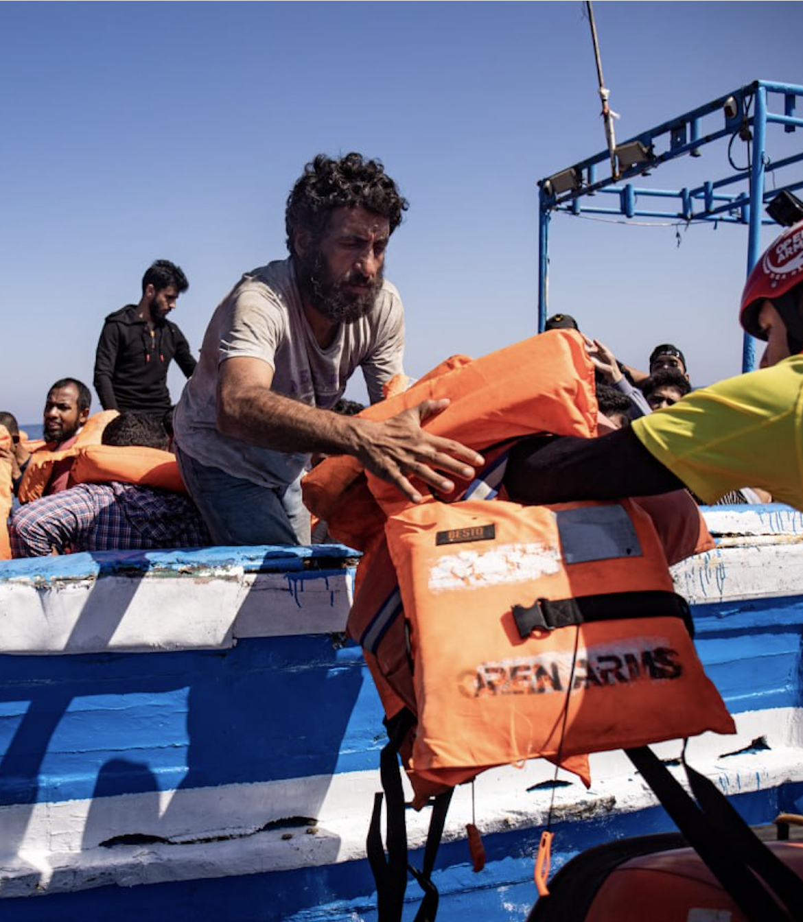 Bloqueig de 20 dies i sanció a l’open arms després de desembarcar 195 persones rescatades en port italià